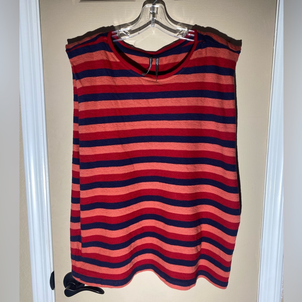 Anthropologie sleeveless sweater Size M new
